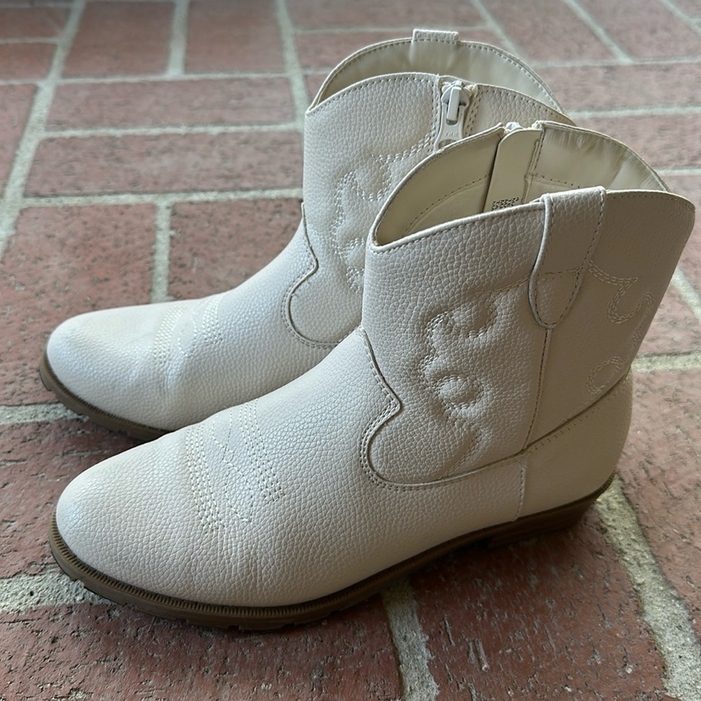 Cat & Jack Booties
